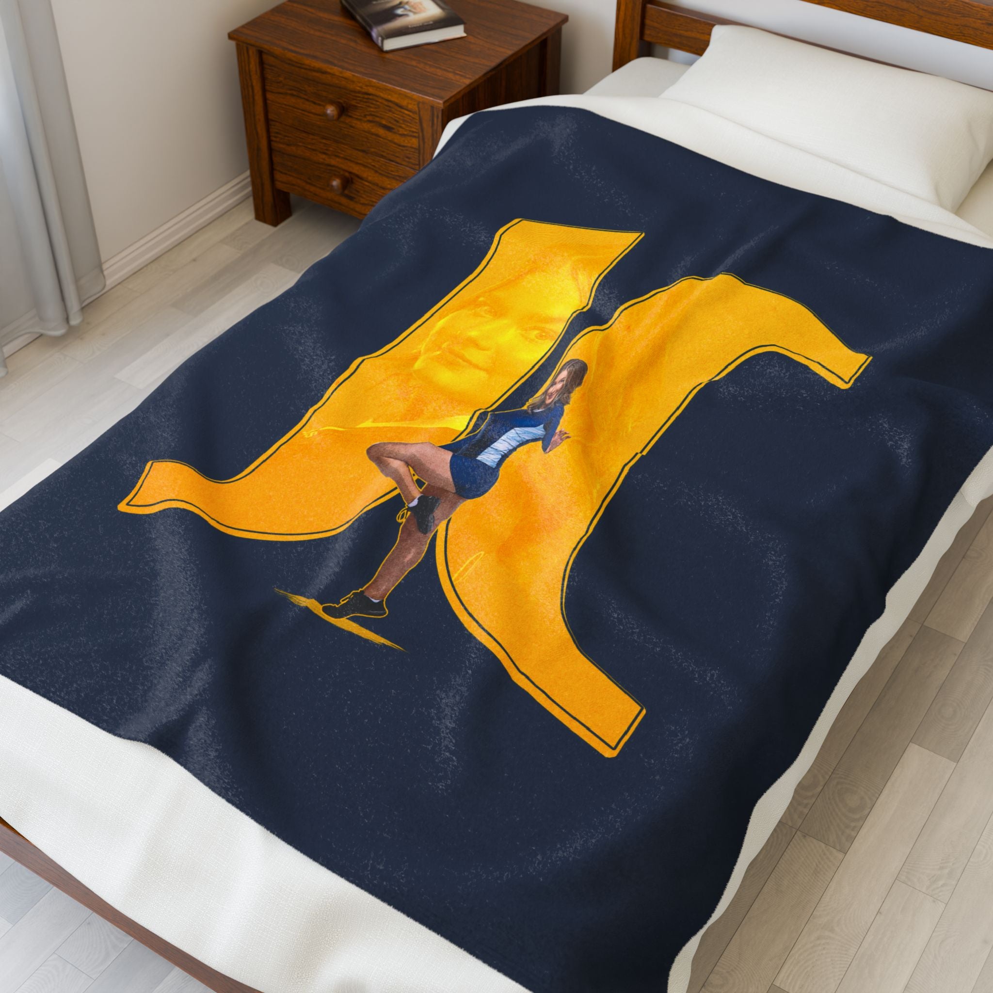 Jillian Collin Velveteen Plush Blanket