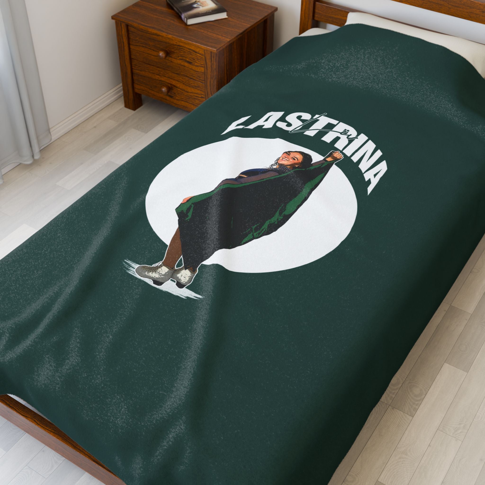 Liv Lastrina Velveteen Plush Blanket