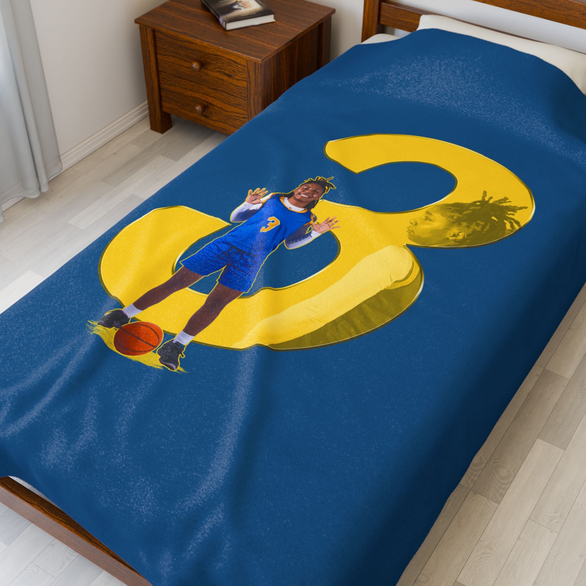 Jada Pleasant Velveteen Plush Blanket