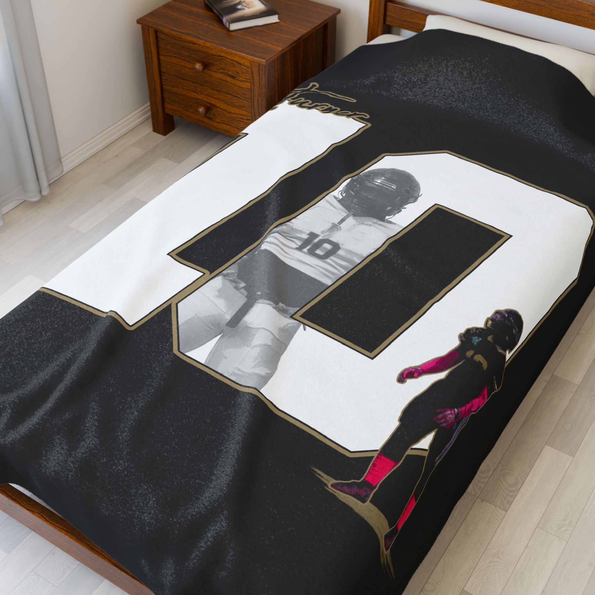 Darenzo Turner Velveteen Plush Blanket