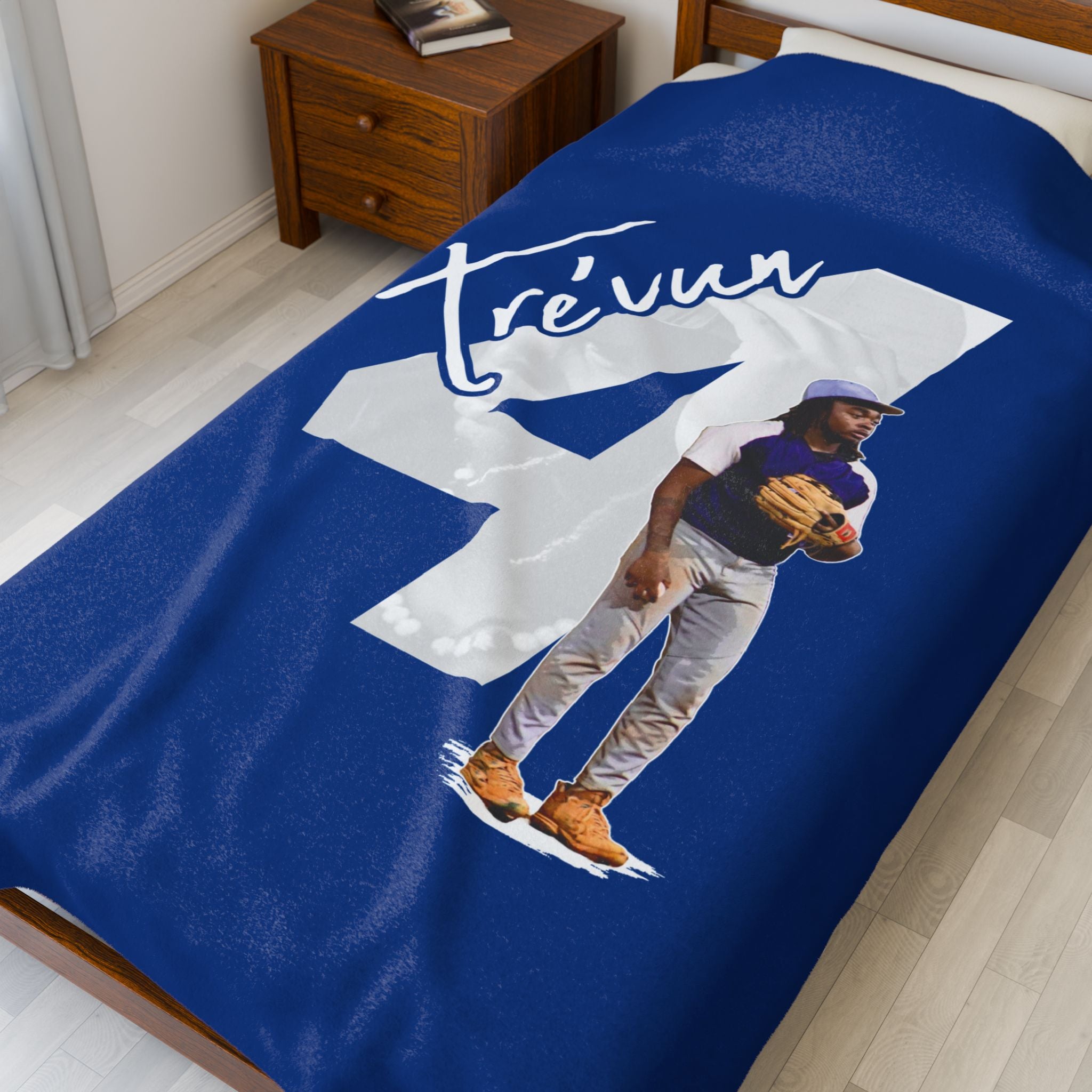 Tre'vun Florence Velveteen Plush Blanket