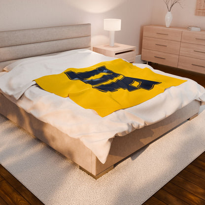 Dom Findora Velveteen Plush Blanket
