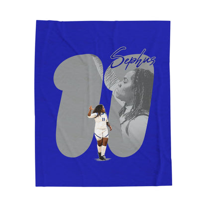 Kamaria Sephus Velveteen Plush Blanket