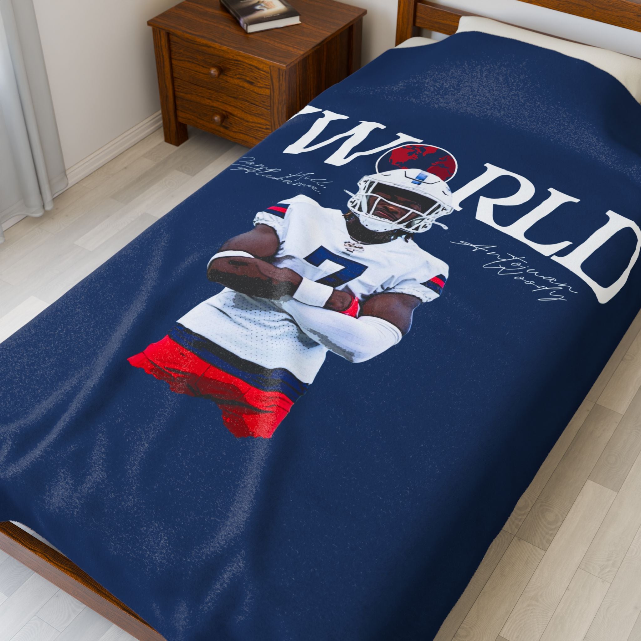 Antojuan Woody Velveteen Plush Blanket