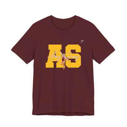 Avery Schwarz Graphic Tee