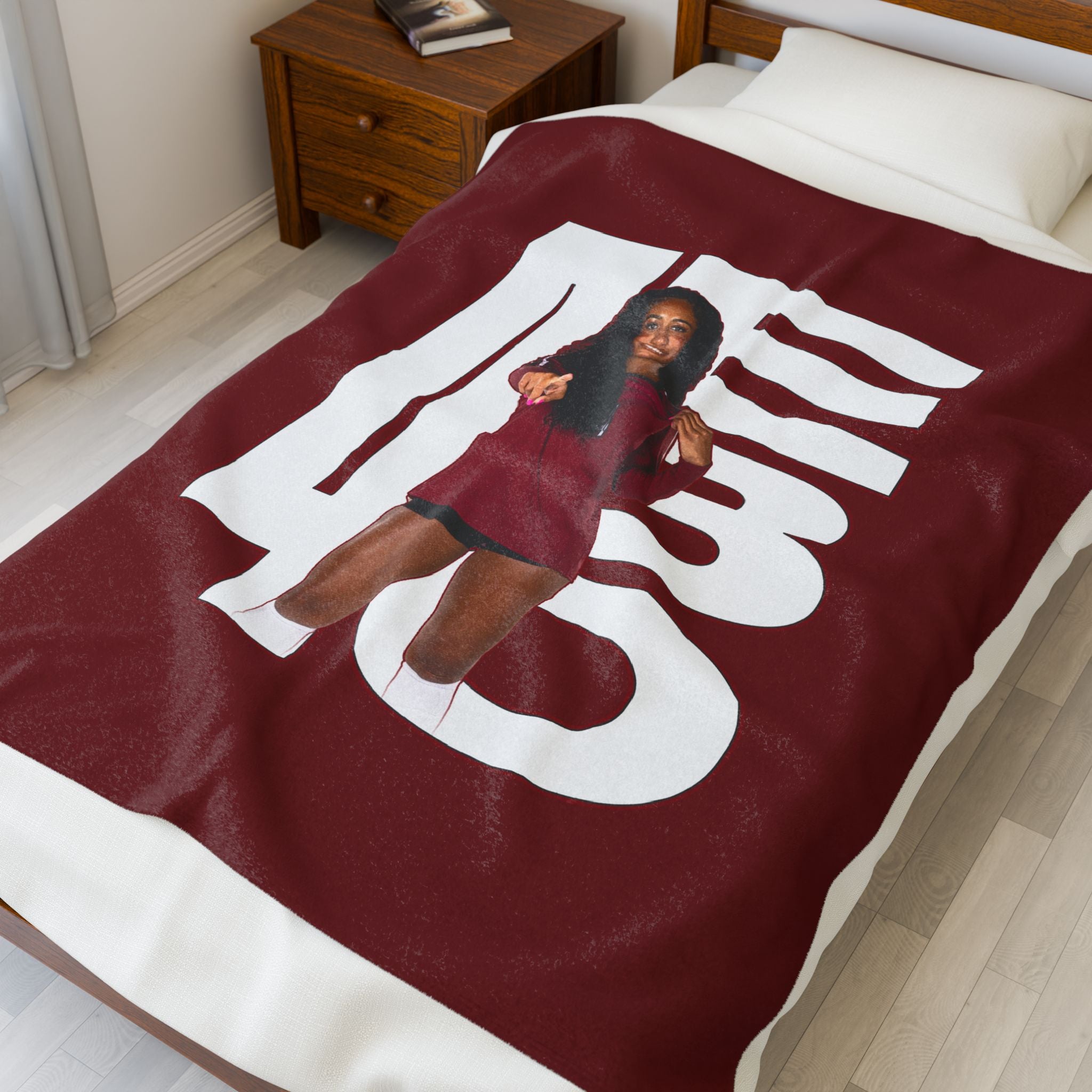 Laiya Ebo Velveteen Plush Blanket