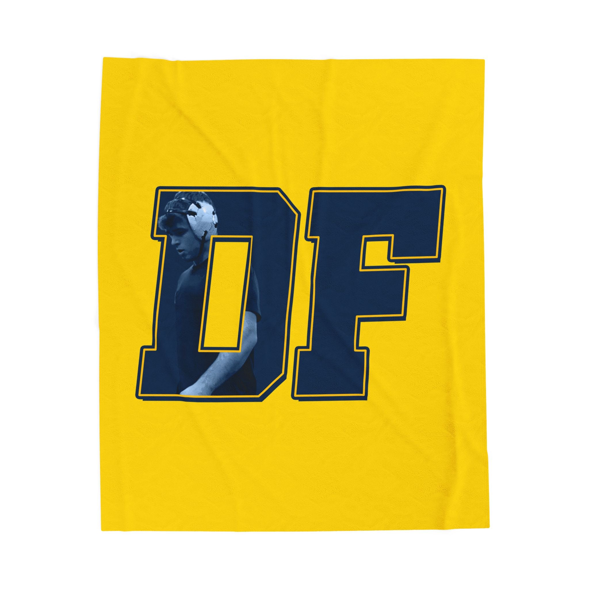Dom Findora Velveteen Plush Blanket