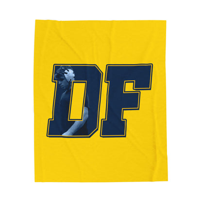 Dom Findora Velveteen Plush Blanket